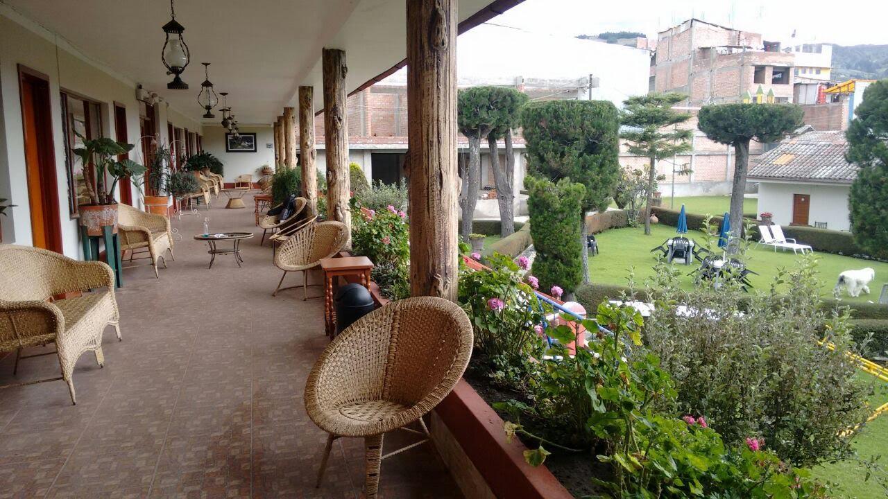 Hotel Colomba 와라스 외부 사진